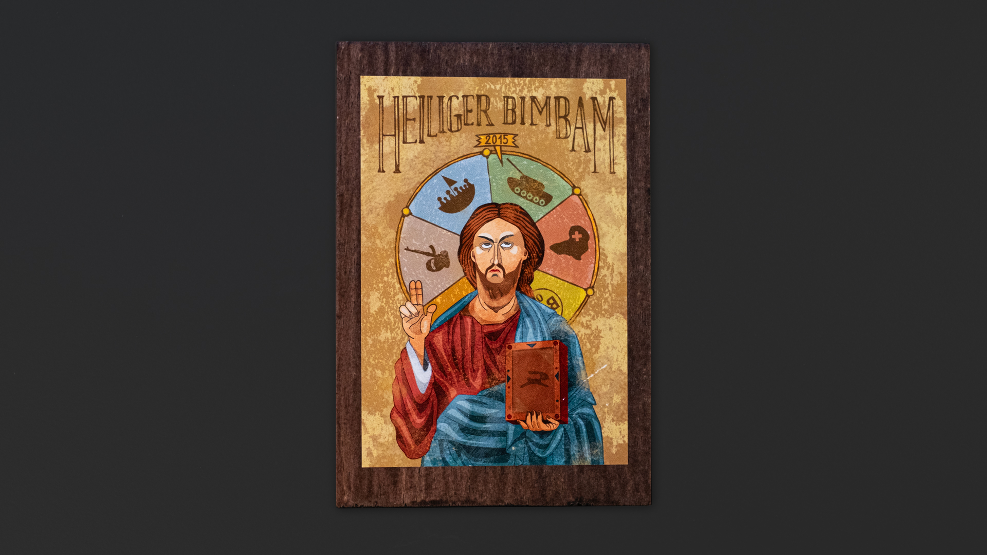 Illustration zeigt Jesus vor einem Glückspiel Drehrad. Die Headline ist „Heiliger Bimbam“.