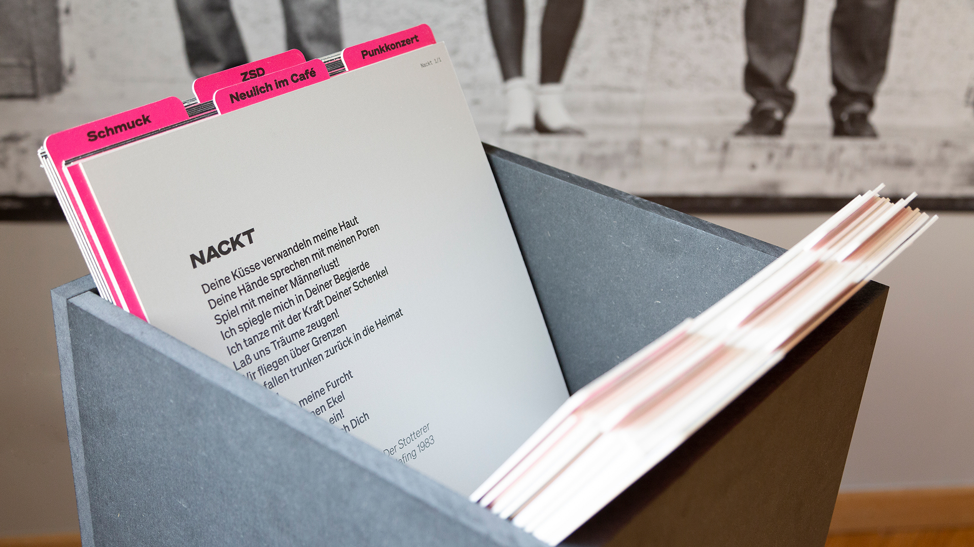 Box mit Texten zu verschiedenen Themen.