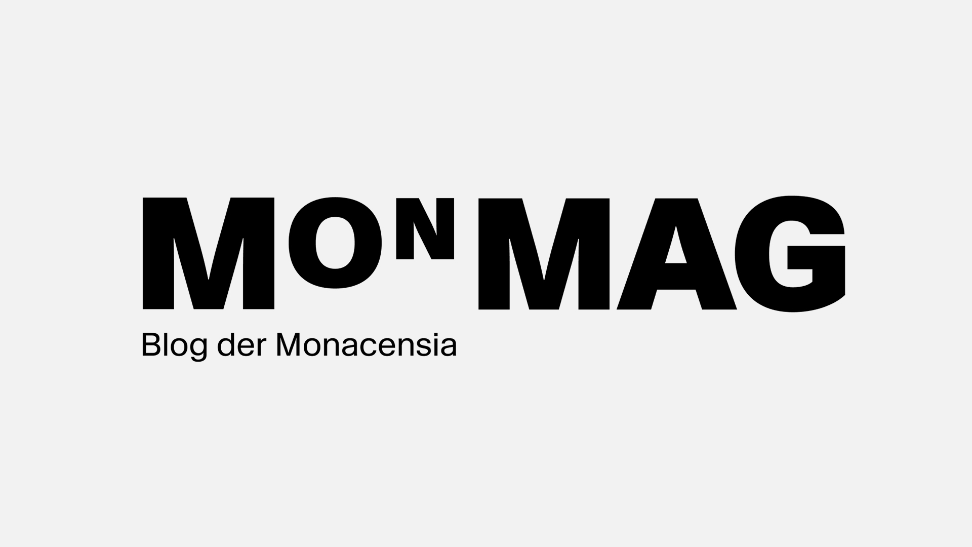Logo des Blog der Monacensia, an das Logo der Monacenisa wir in Großbuchstaben Mag dazugestellt, schwarz auf weiß